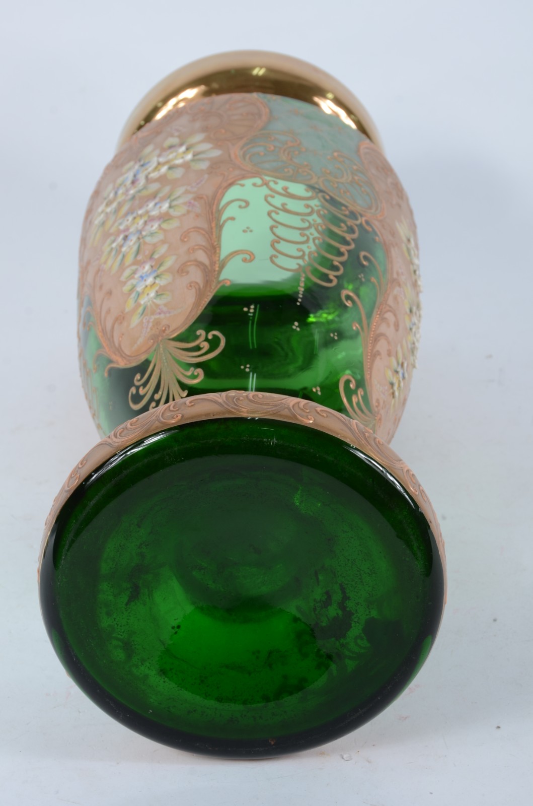 Grande vaso de cristal tcheco verde, rica decoração em dourado e... - foto 5 de 5