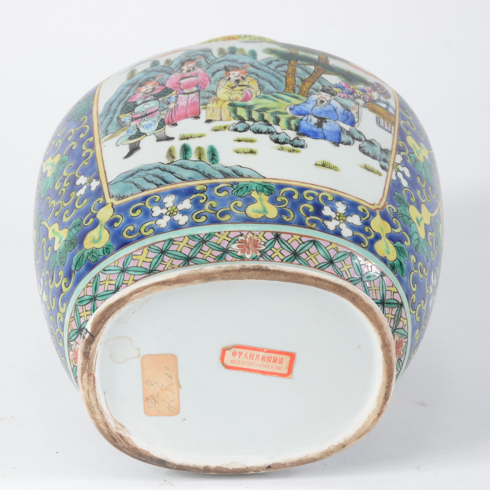 Potiche de porcelana oriental decorada com figuras de guerreiros em... - foto 4 de 5