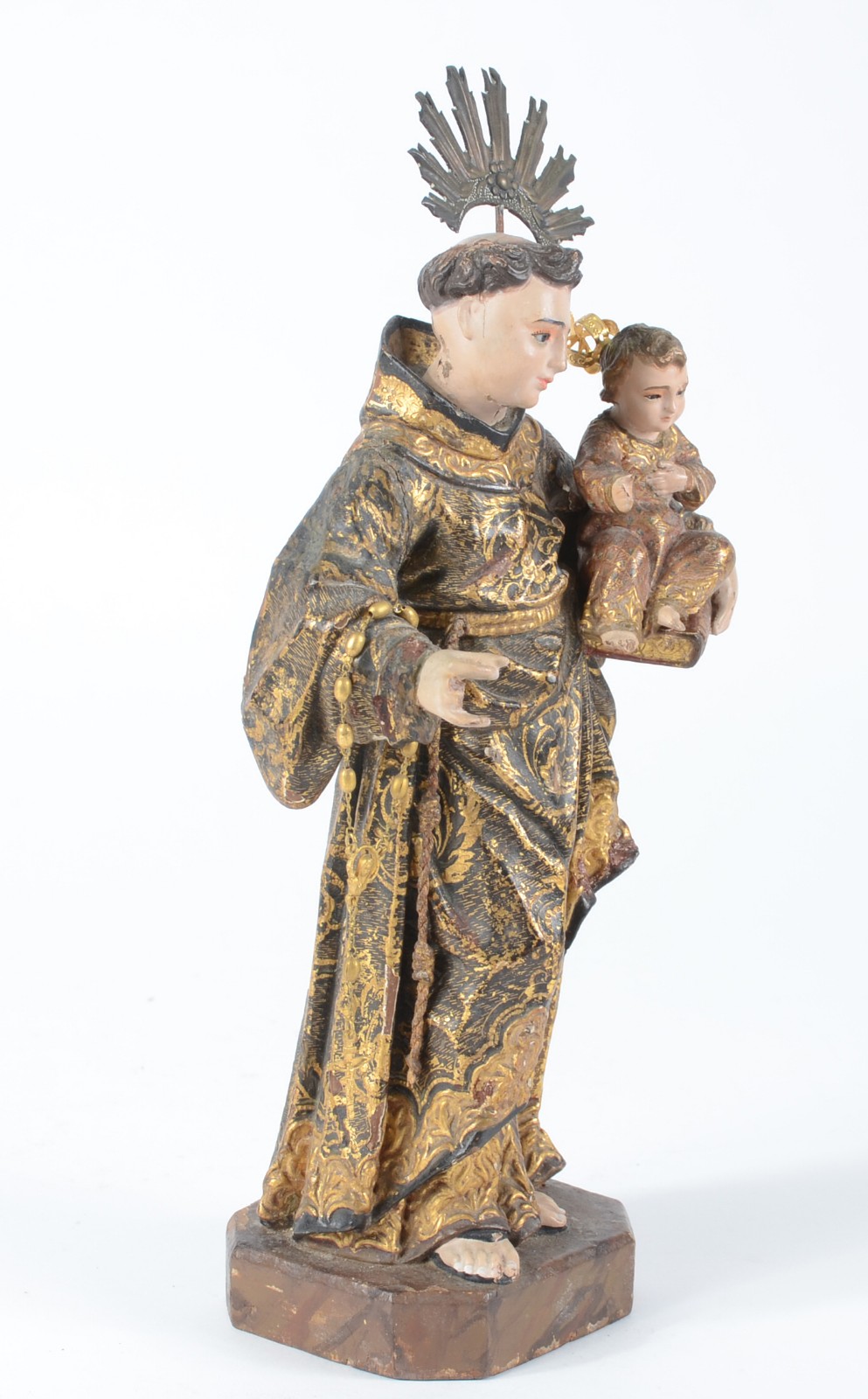 Antiga imagem de madeira entalhada com policromia e dourado... - foto 4 de 10