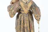 Santo Antônio com Menino,  - Antiga imagem de madeira entalhada com policromia e dourado, acompanha peanha de madeira dourada. Faltando alguns dedinhos. Desgastes.