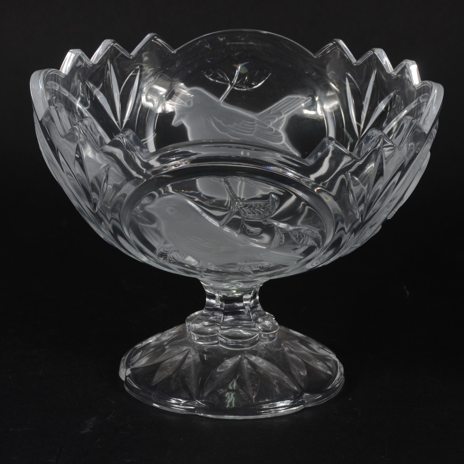 Tres peças de cristal lapidado (um deles com pé de metal). Desgastes. - foto 4 de 6