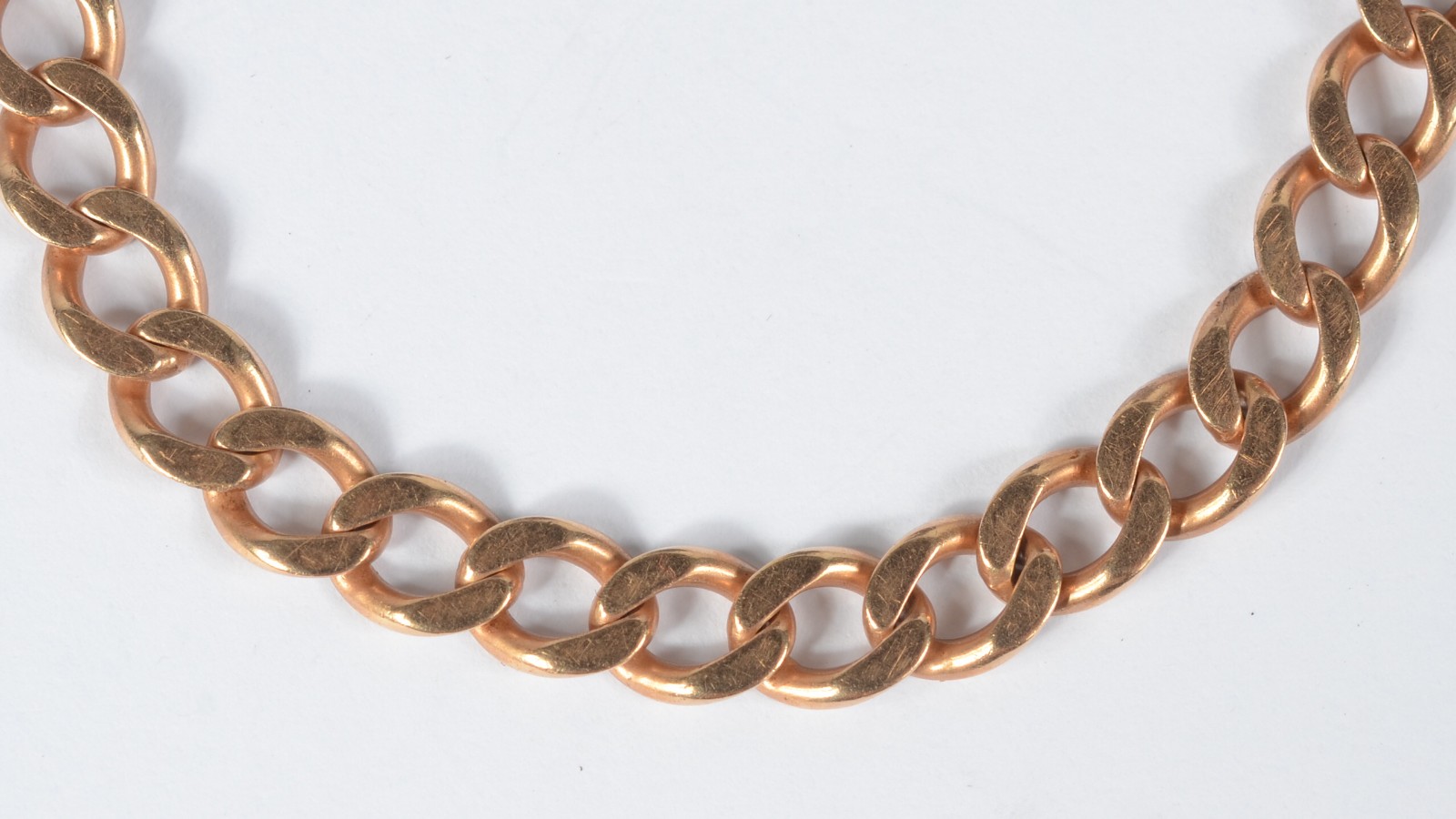 Pulseira de ouro baixo com elos batidos. - foto 1 de 3