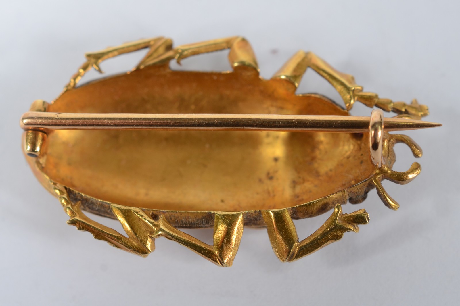 Broche de ouro 18 k na forma de besouro - foto 4 de 5