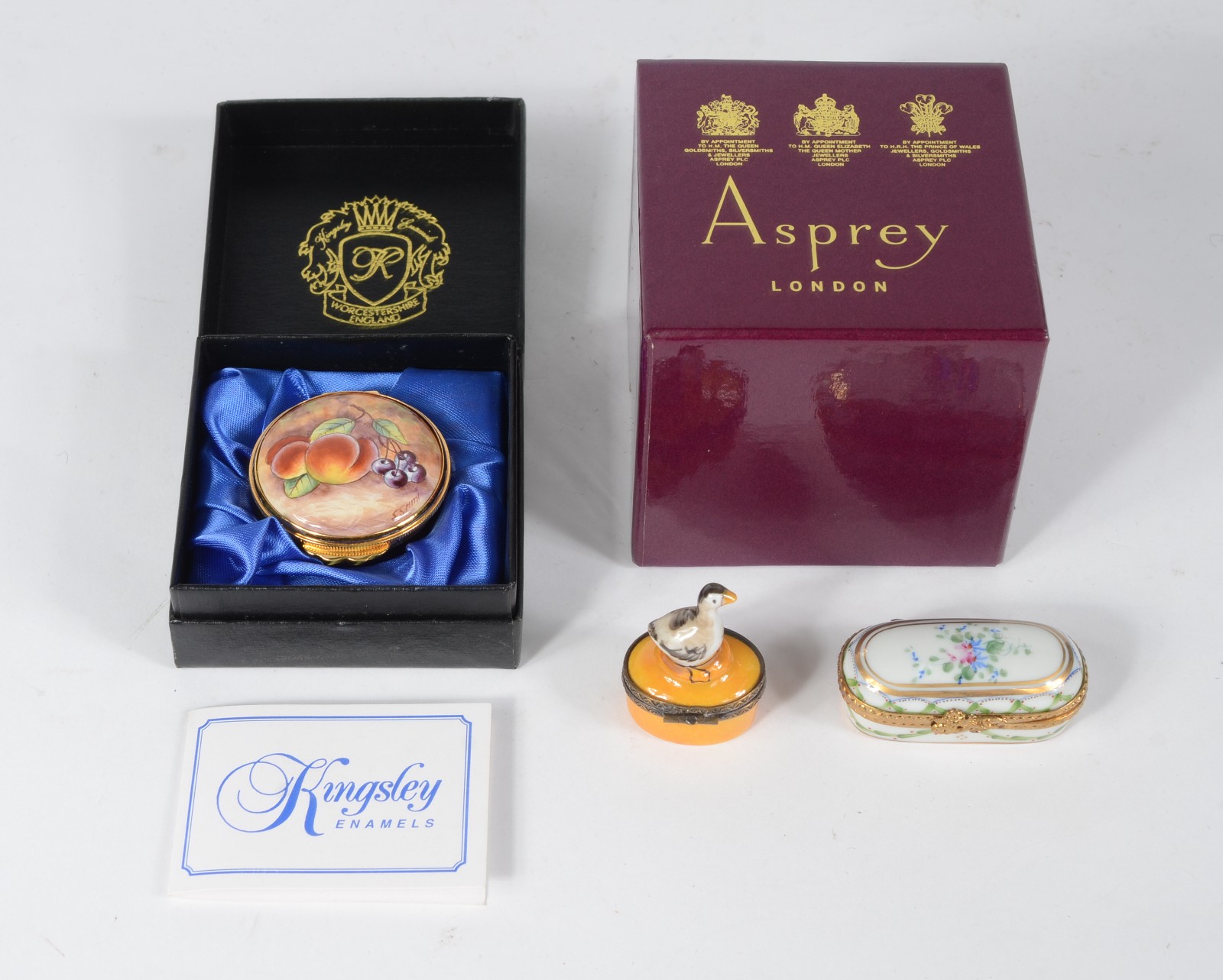 Tres porta pílulas ingleses da Kingsley e Asprey. - foto 3 de 6