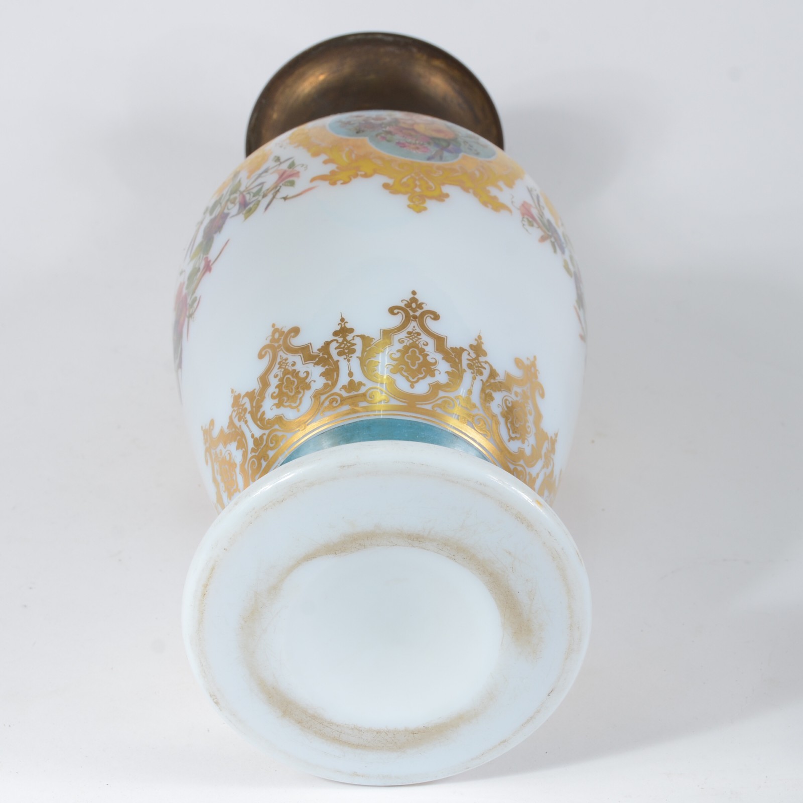 Vaso de opalina decorado com pássaros em policromia, borda de metal - foto 6 de 6