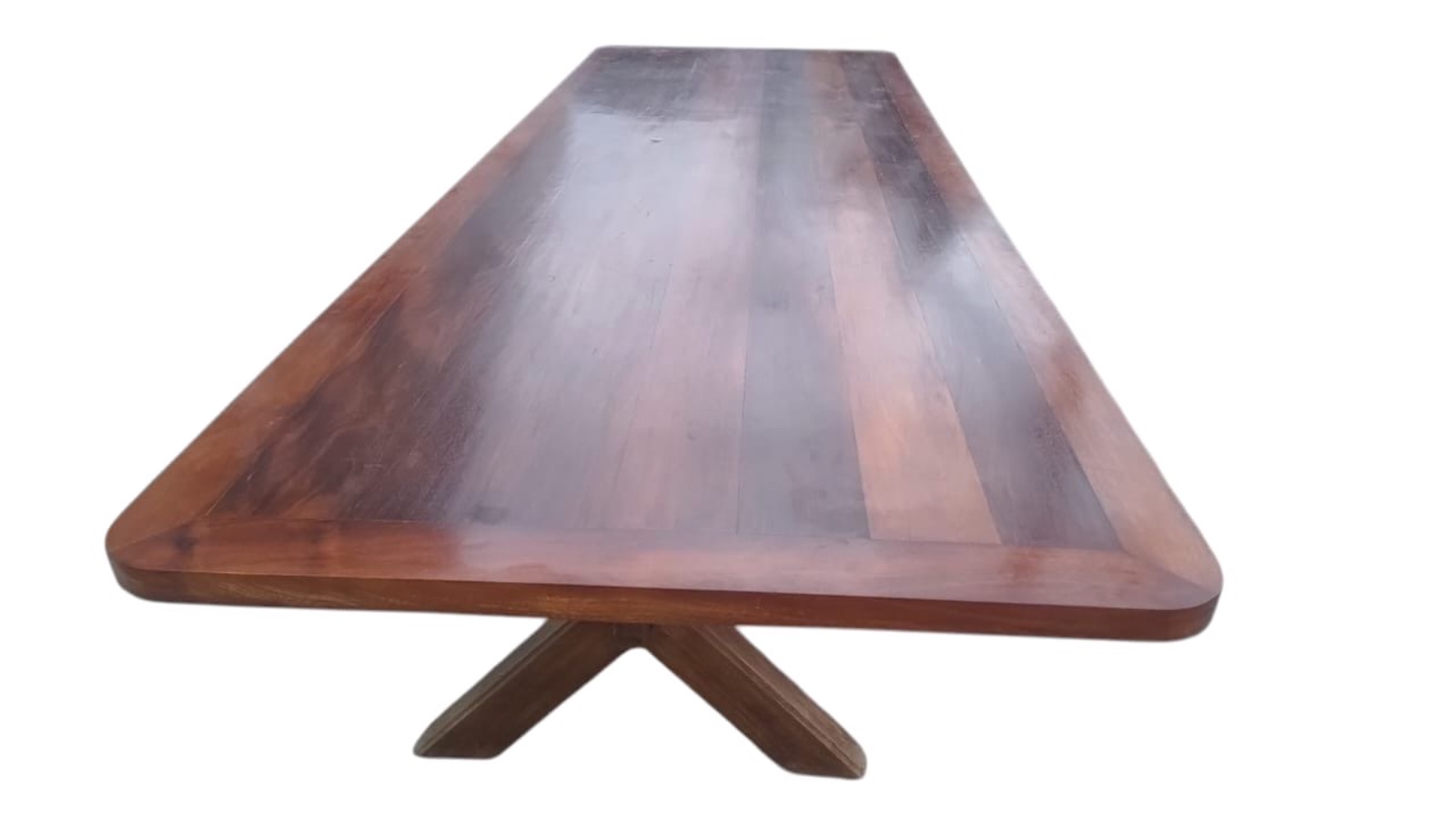 Belíssima mesa de madeira nobre, tampo feitio retangular apoiado em... - foto 2 de 6