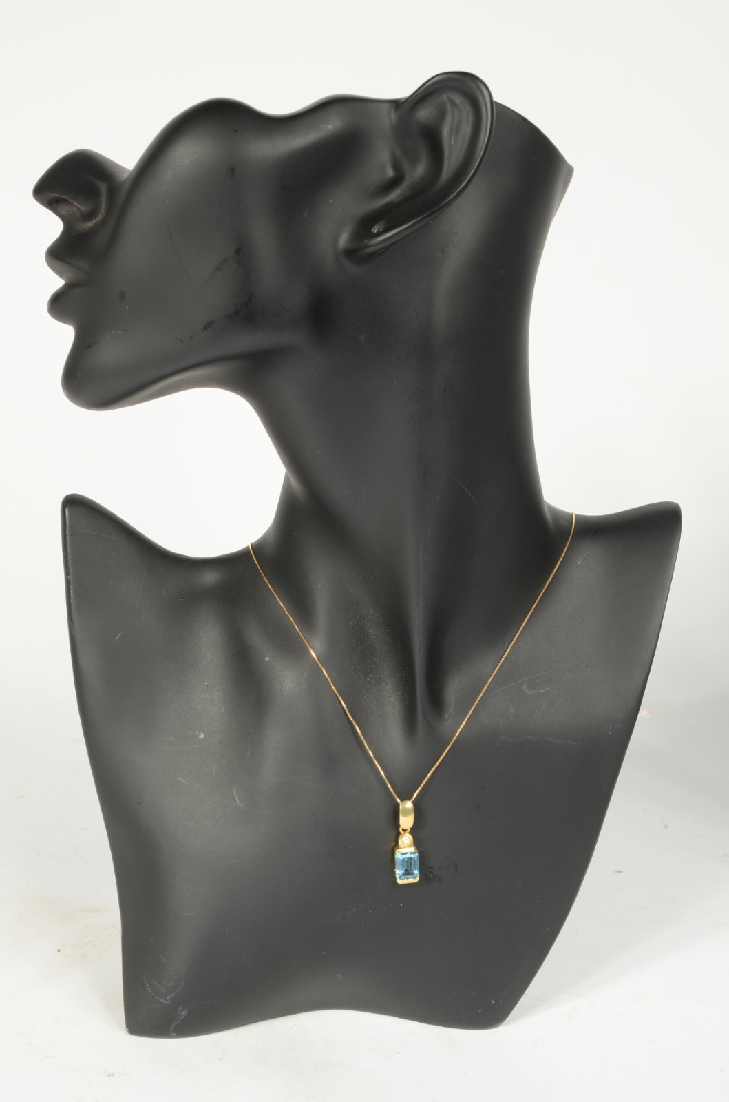 Colar de ouro amarelo 750 pingente de ouro com topázio azul e... - foto 4 de 5