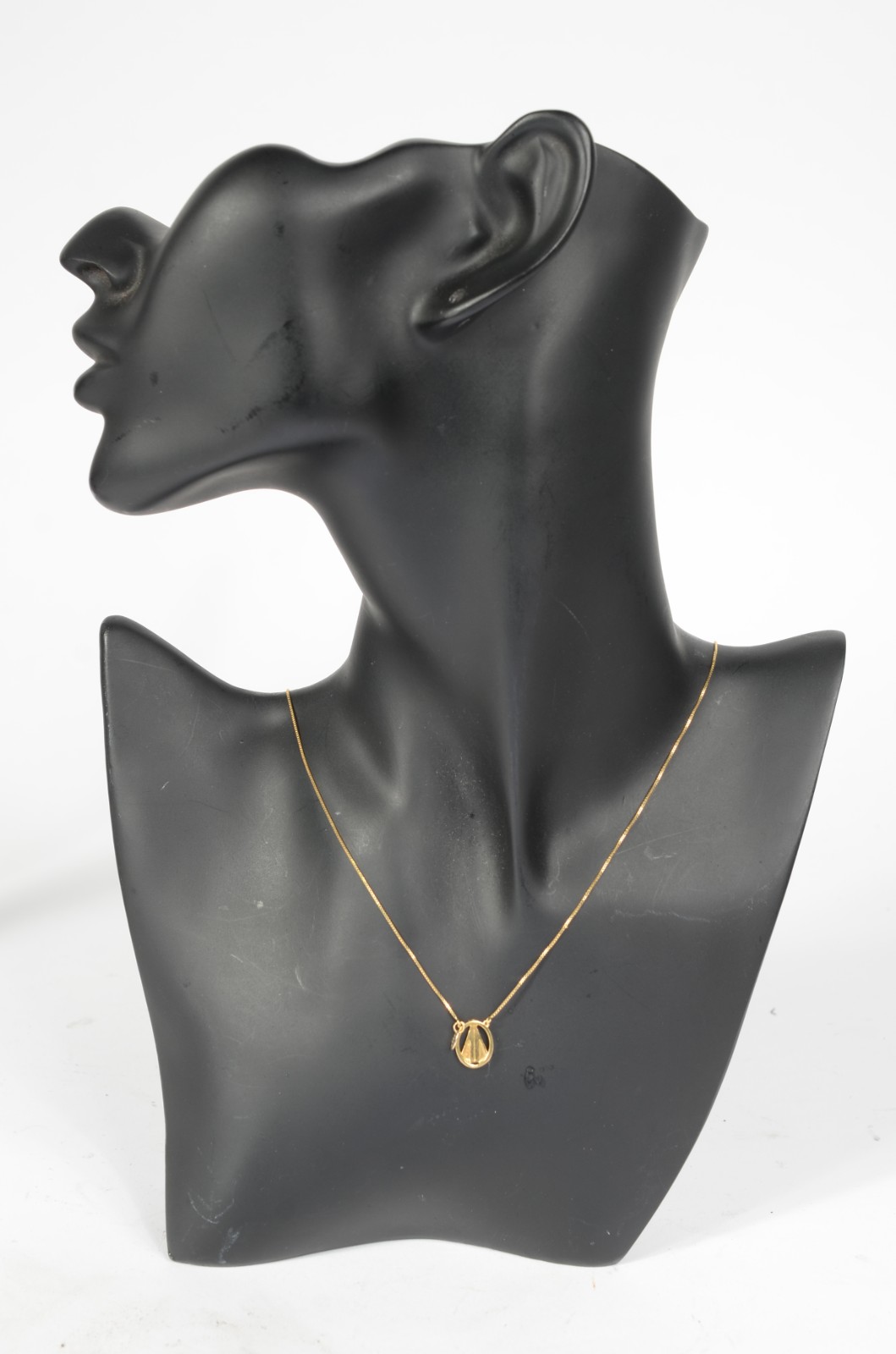 Gargantilha de ouro amarelo 750 com pingente de Nossa Senhora... - foto 6 de 6
