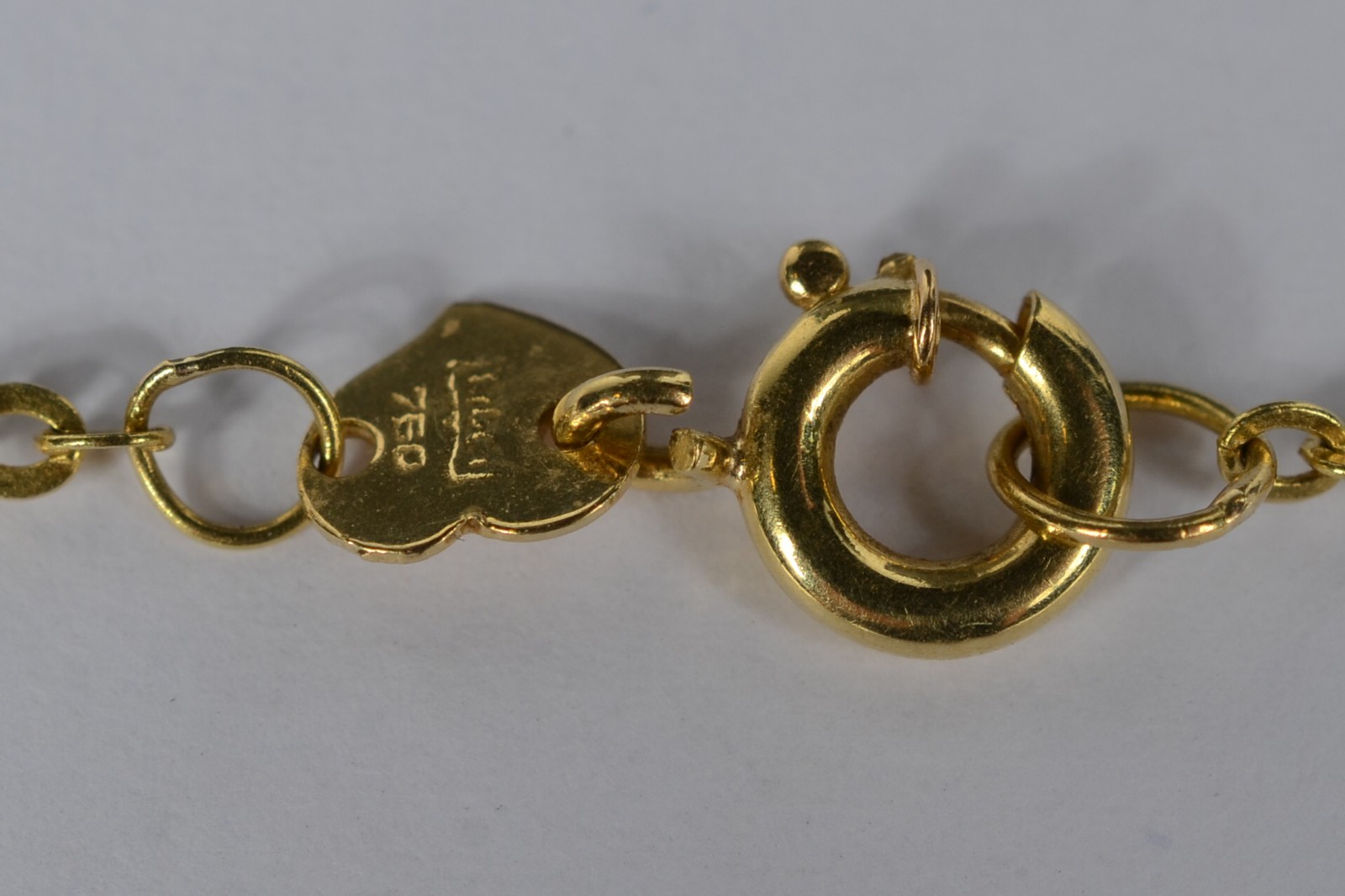 Gargantilha de ouro amarelo 750 cravejada com brilhante. (Por motivos... - foto 5 de 6