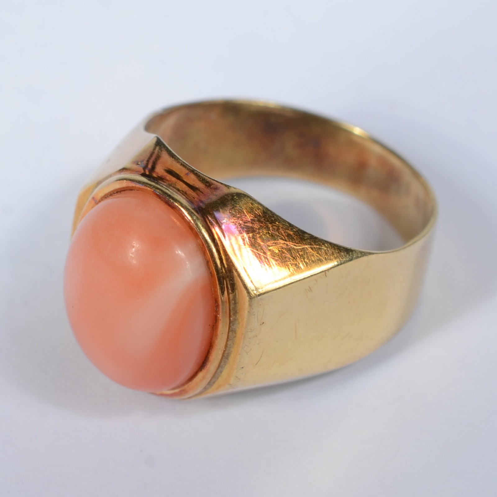 Anel de ouro amarelo 750 com pedra coral, aro 16. (Por motivos de... - foto 2 de 6
