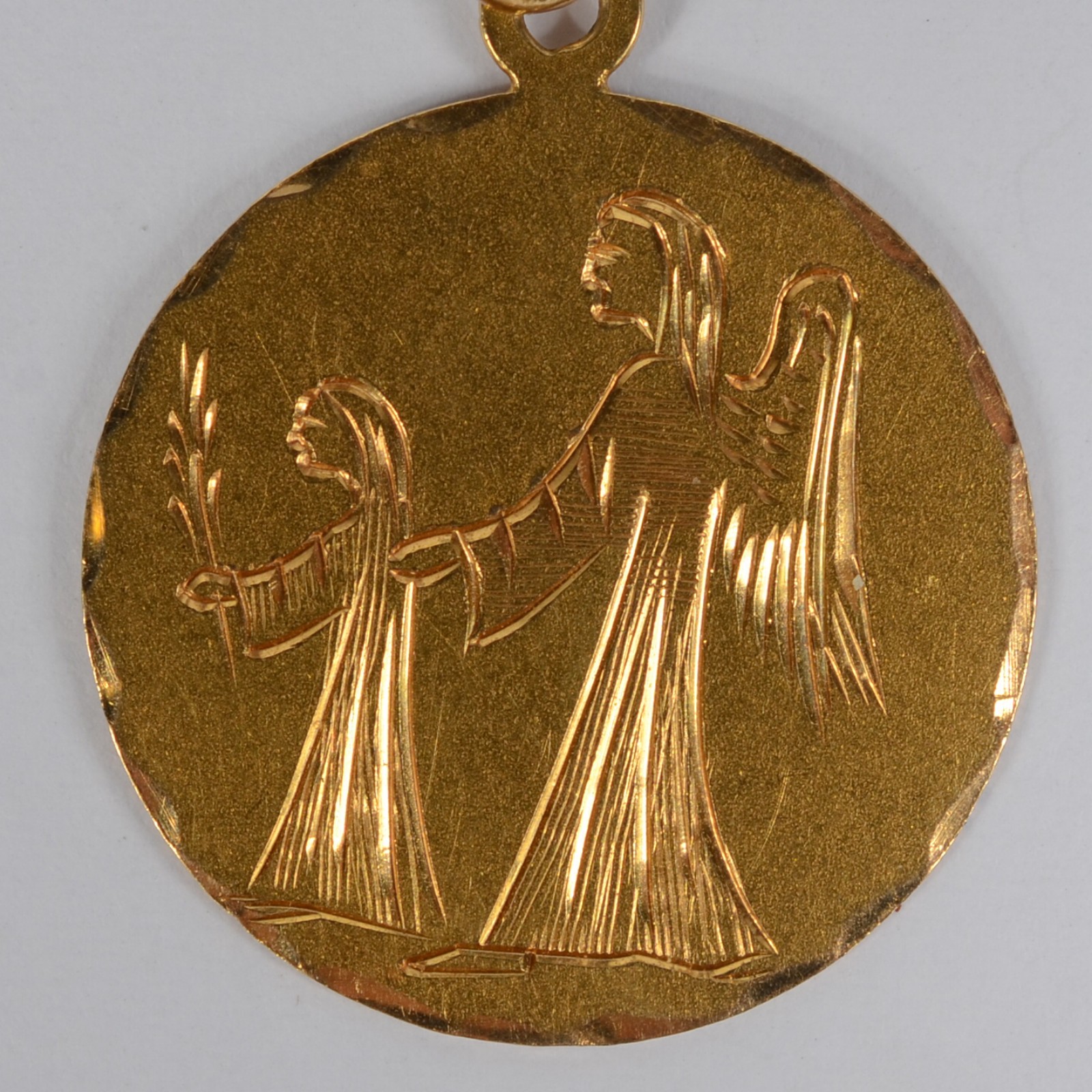 Colar de ouro amarelo 750 com pingente sacro. (Por motivos de... - foto 3 de 6
