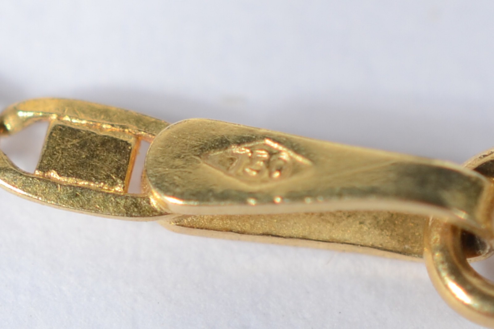 Cordão de ouro amarelo 750, modelo com pingente no feitio de cruz... - foto 6 de 7