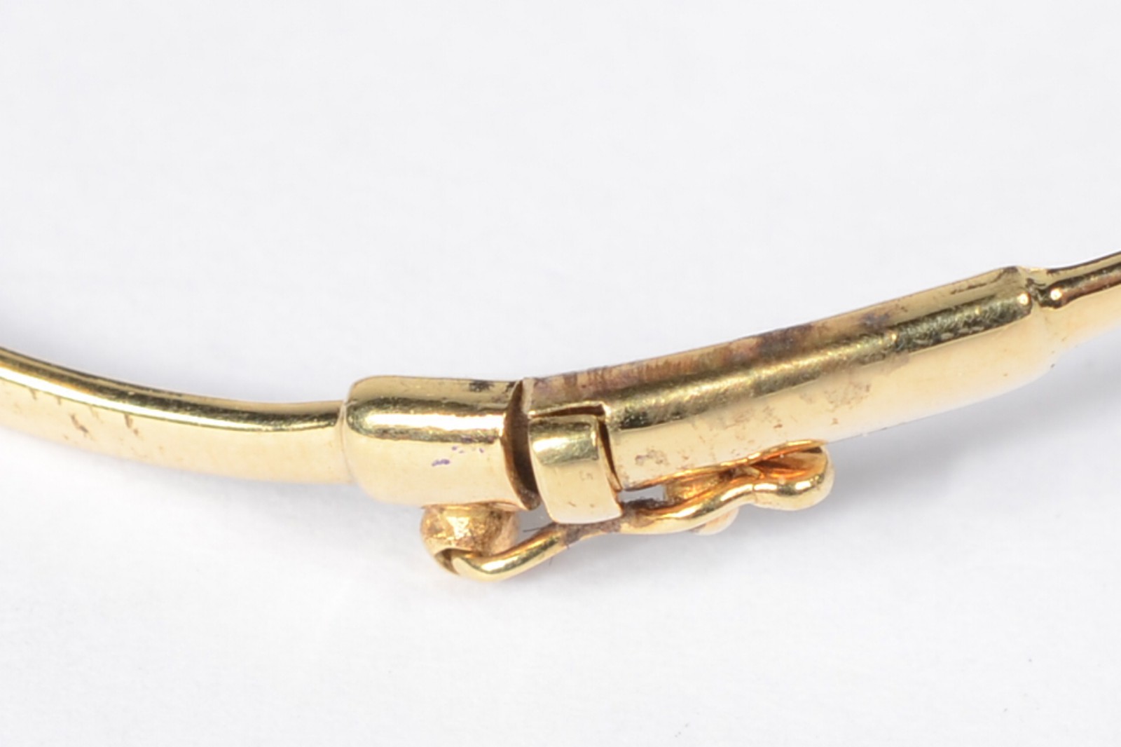 Pulseira de ouro amarelo 750 com 2 brilhantes. (Por motivos de... - foto 4 de 5