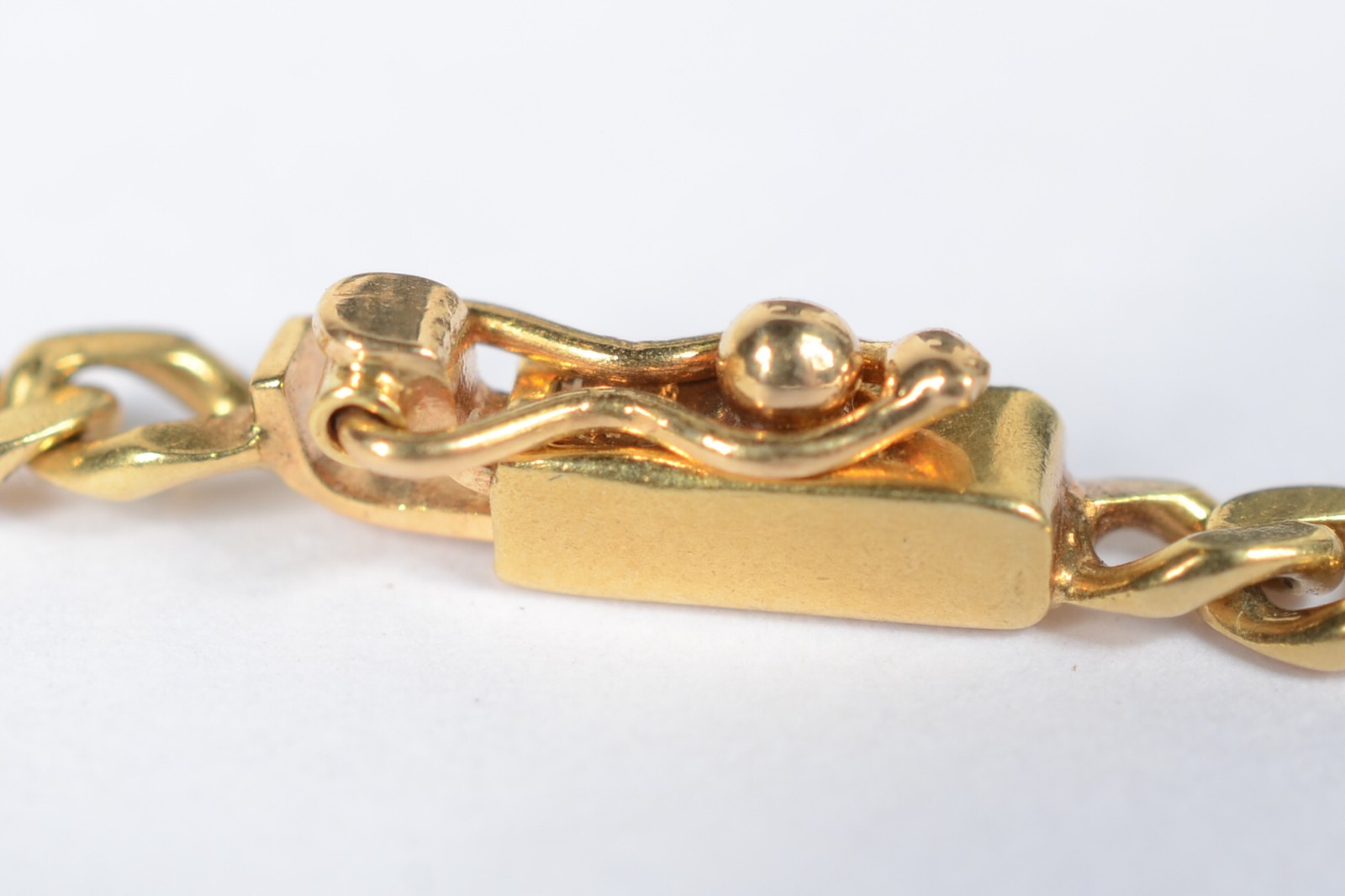 Pulseira de ouro amarelo 750, modelo italiano. (Por motivos de... - foto 3 de 5