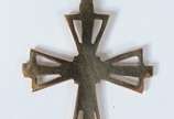 Crucifixo de ouro amarelo 750. (Por motivos de ... - Crucifixo de ouro amarelo 750. (Por motivos de segurança a peça não se encontra na loja).