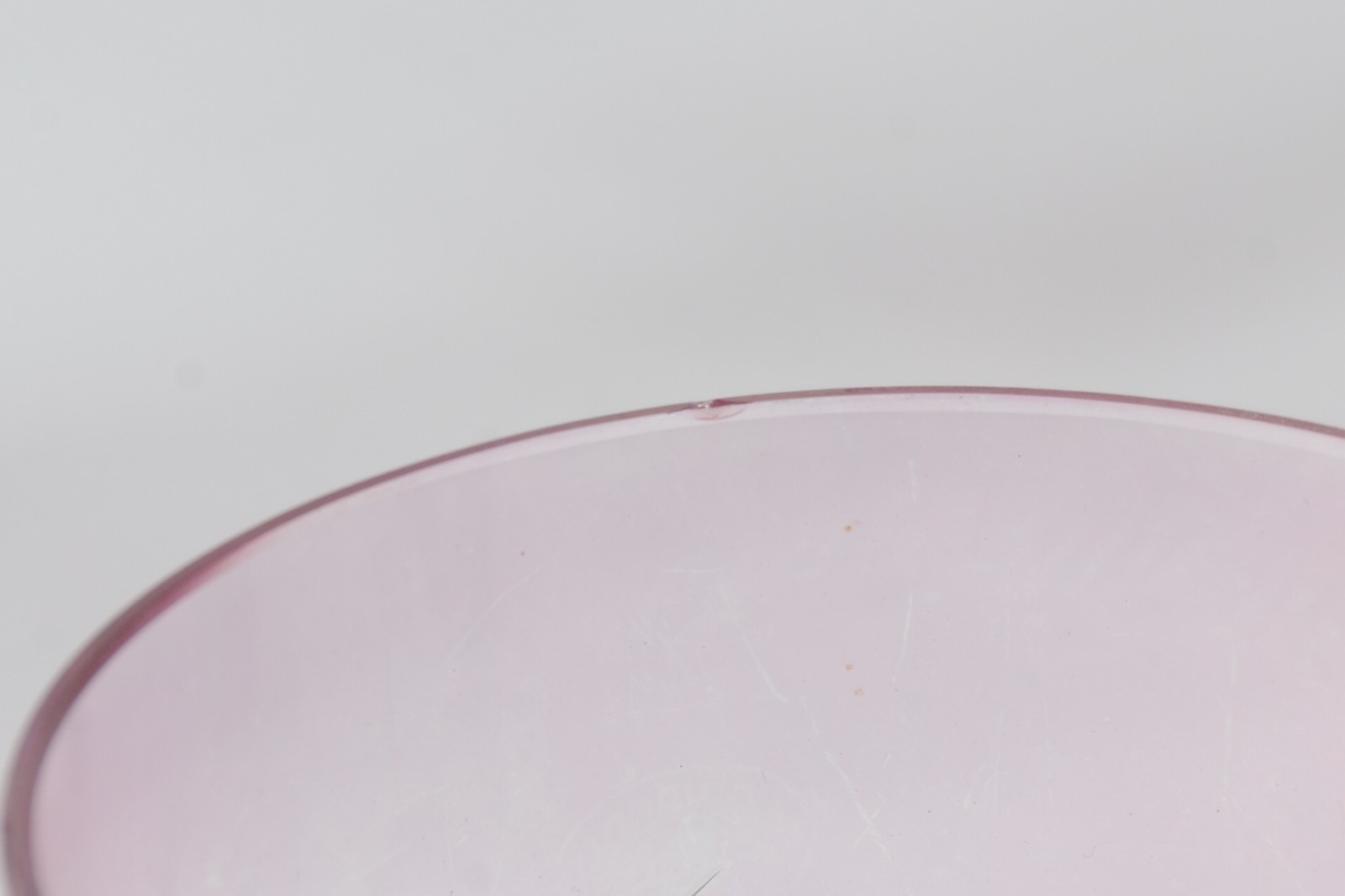 Conjunto para refresco de cristal rosa lapidado composto de jarra e 8... - foto 5 de 5