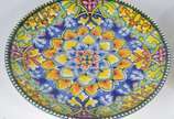 Cerámica Del Río Salado (1969),  - Dois pratos rasos decorativos de cerâmica espanhola com mandalas em policromia.