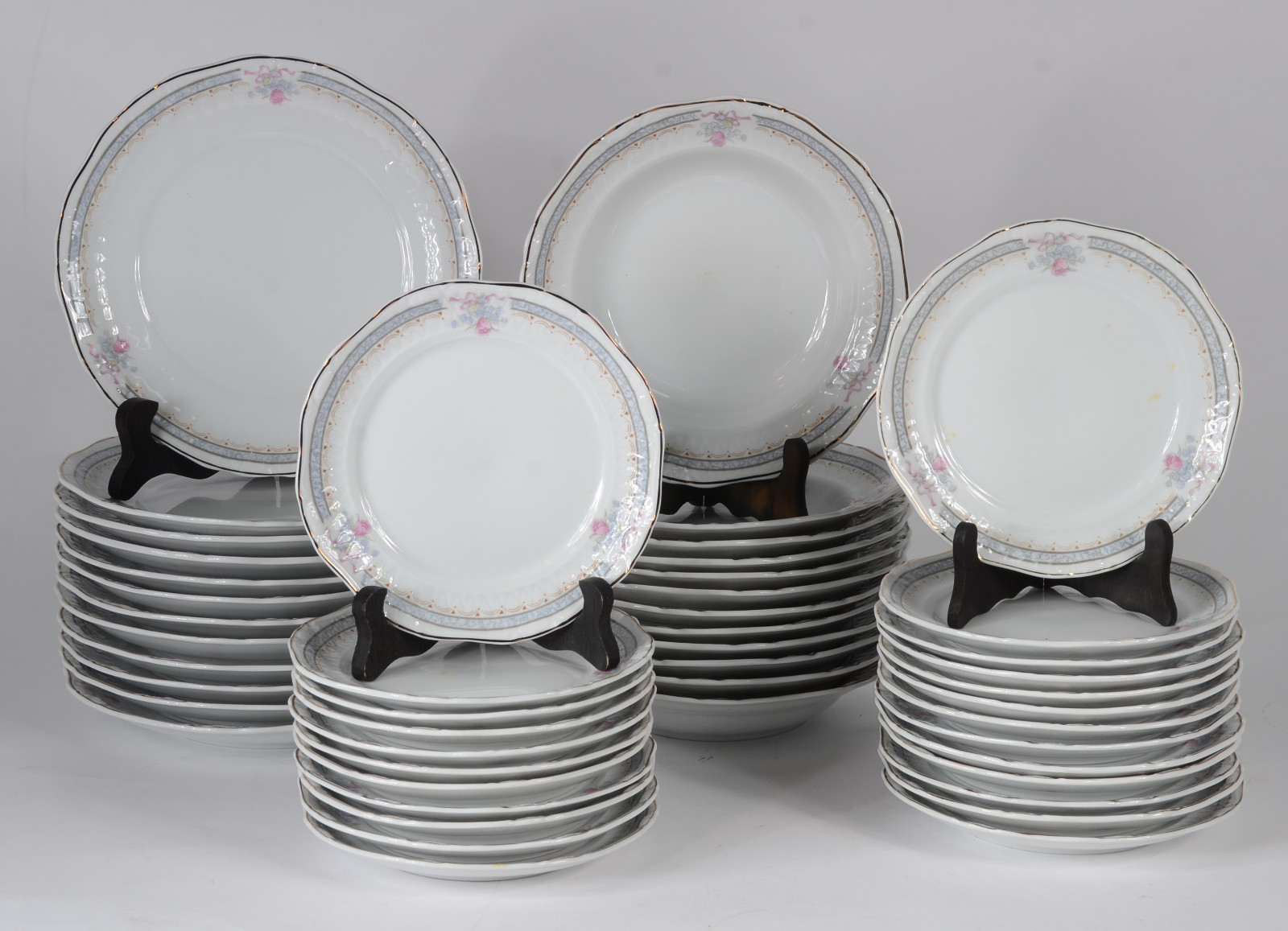 Aparelho de chá, café e jantar de porcelana Germer composto por: 11... - foto 2 de 11