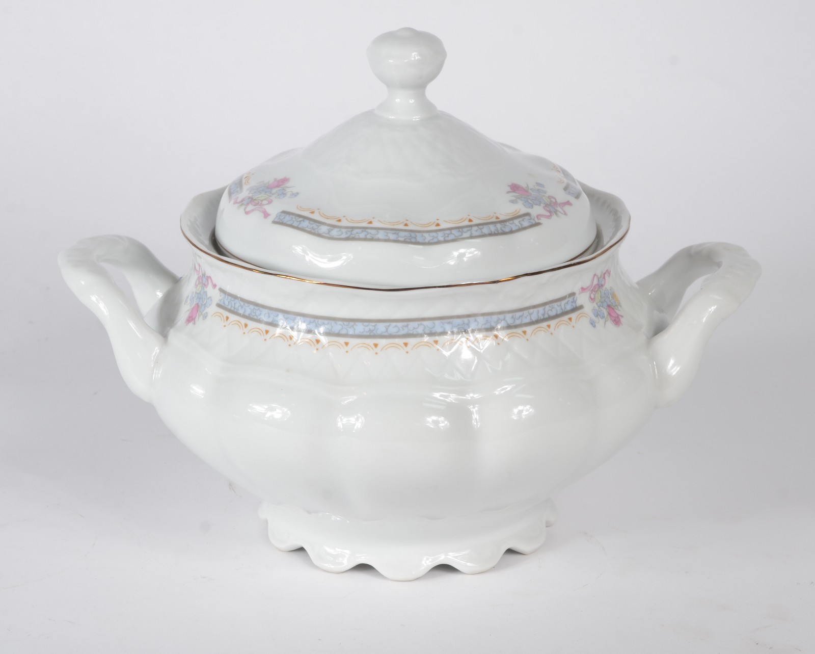 Aparelho de chá, café e jantar de porcelana Germer composto por: 11... - foto 5 de 11