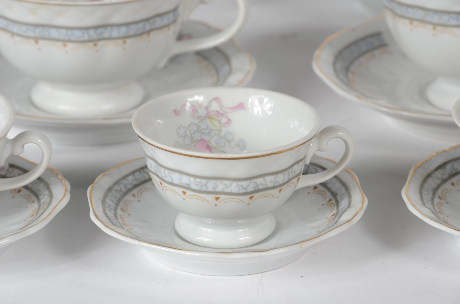 Aparelho de chá, café e jantar de porcelana Germer composto por: 11... - foto 8 de 11