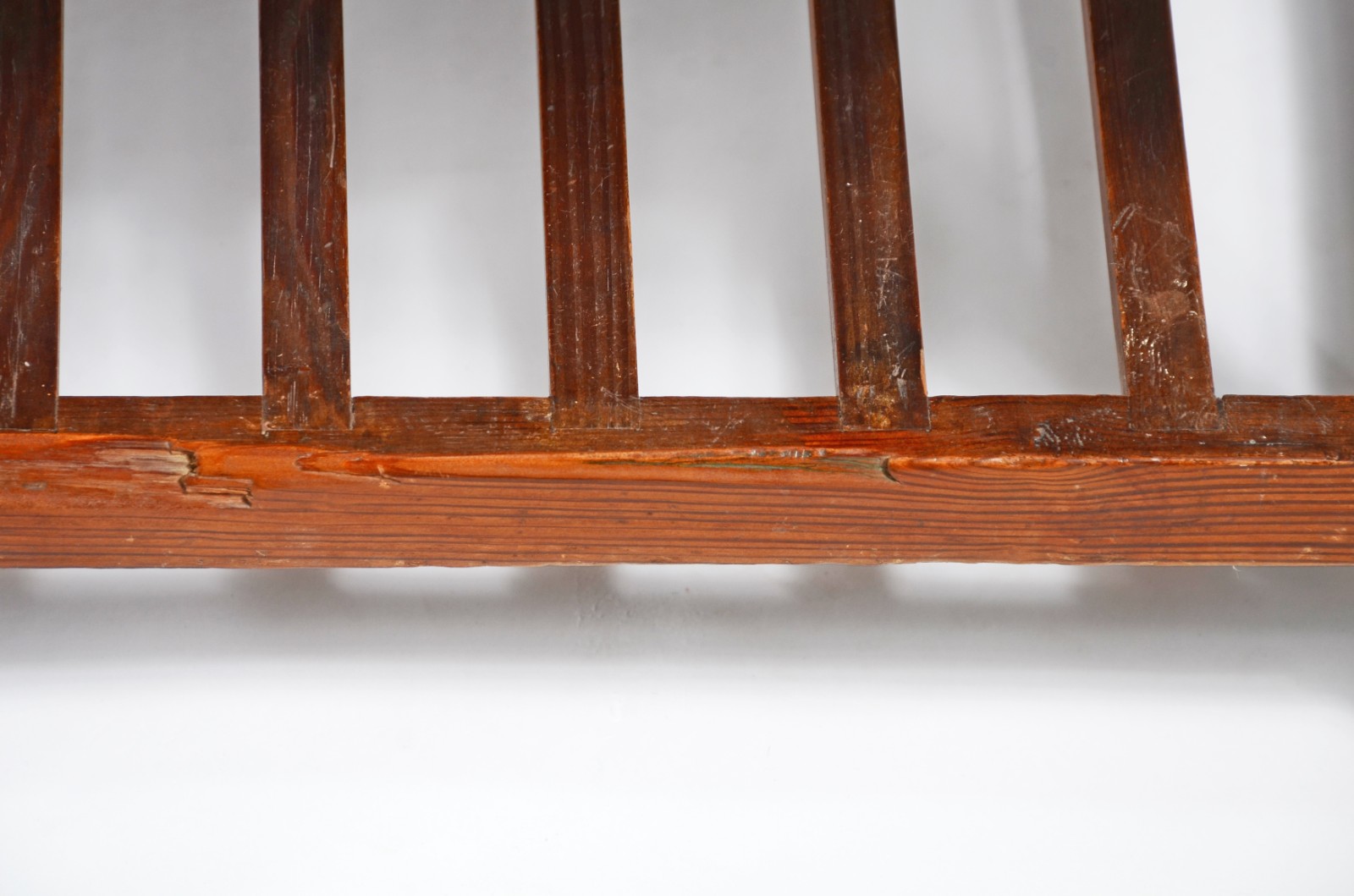 Conjunto de mesa de centro e mesa lateral de pinho de riga, platôs... - foto 11 de 11