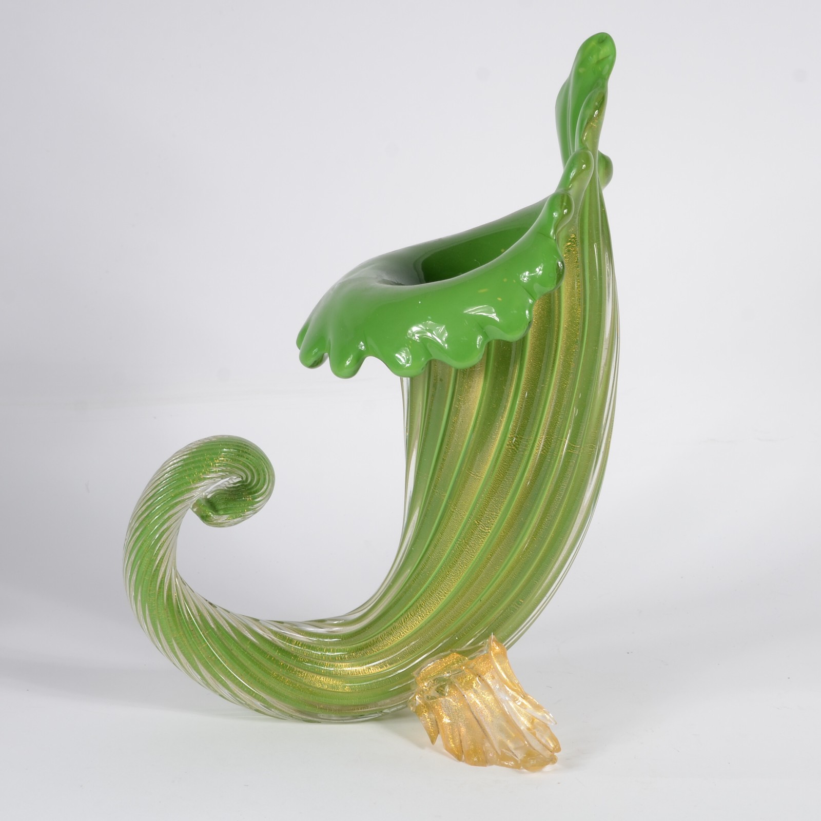 Cornucópia de murano italiano na cor verde com pó de ouro, anos 1960... - foto 1 de 8