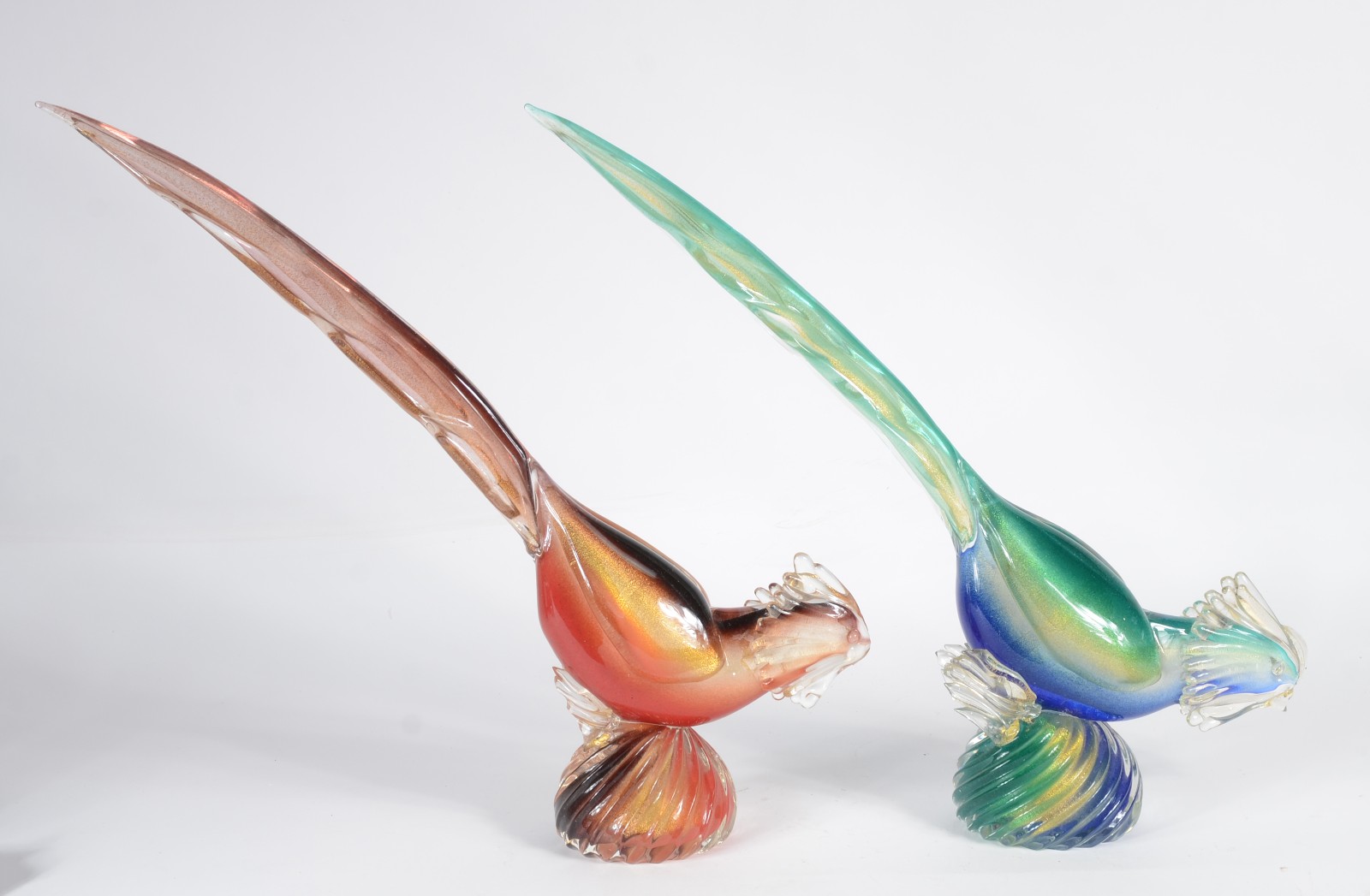 Duas esculturas de murano italiano representando faisões, em tons de... - foto 2 de 11