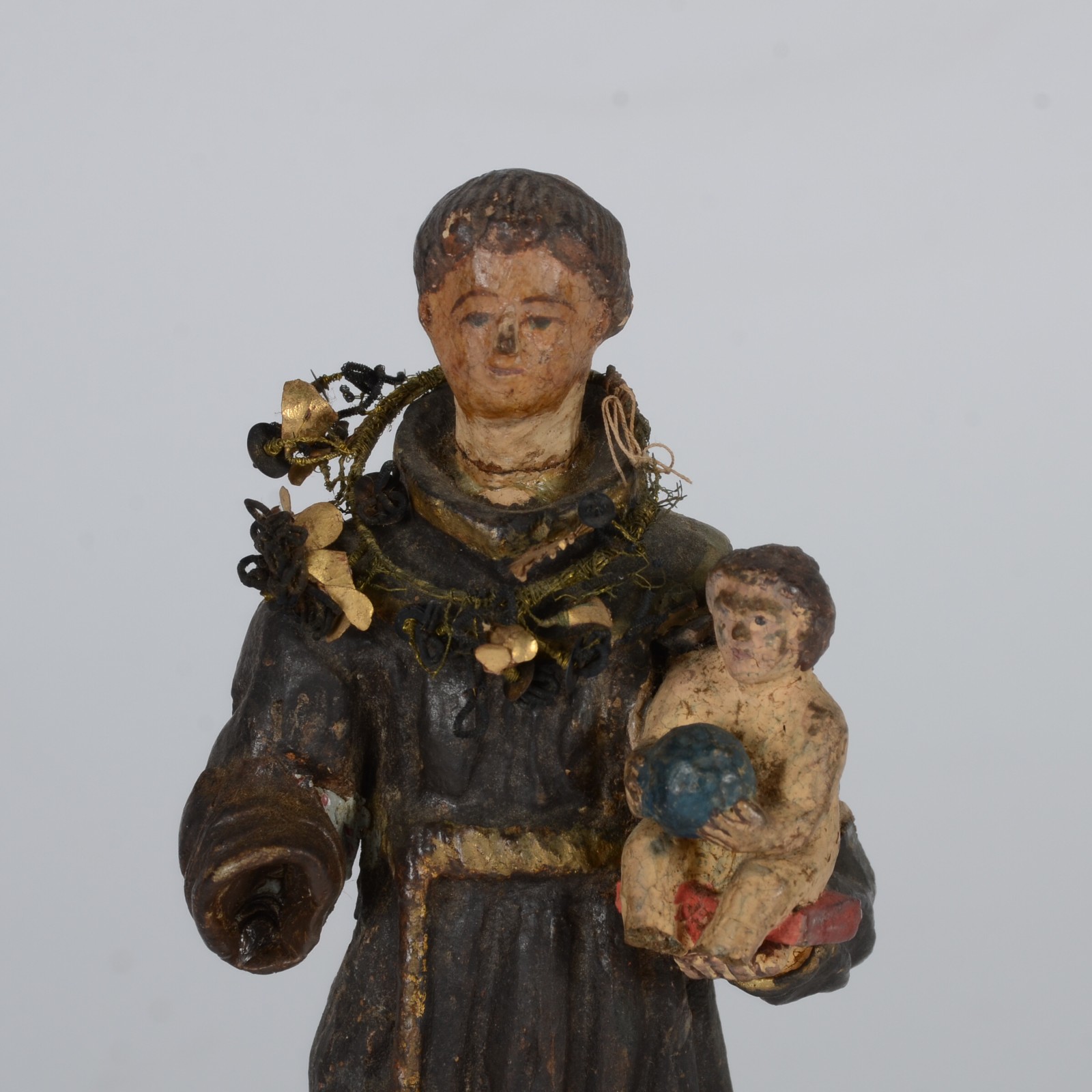 Imagem de terracota policromada representando Santo Antonio com... - foto 6 de 7