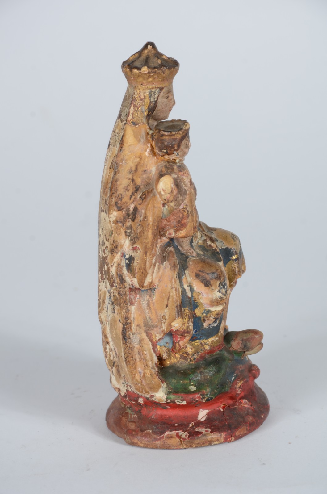 Imagem de terracota policromada representando Nossa Senhora com... - foto 4 de 6