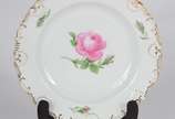 Meissen (1708),  - Diversas peças de porcelana alemã de Meissen em várias decorações, sendo: 2 xícaras de café com pires, xícara para chá com pires e pratinho, bule, bow