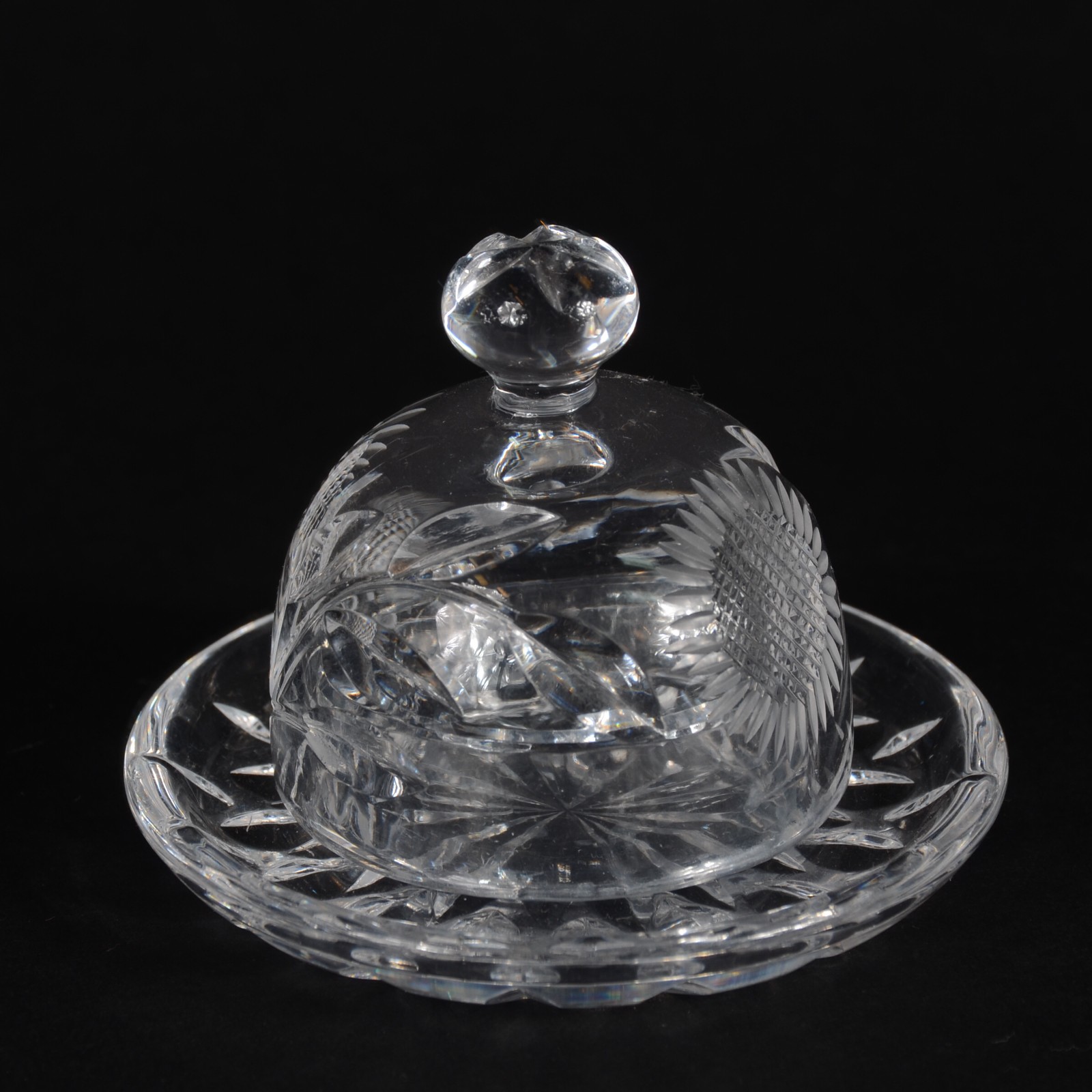Seis peças diversas de vidro/cristal, sendo: quatro vasos para... - foto 7 de 8
