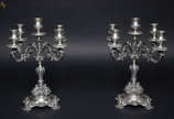 Par de candelabros para cinco velas cada, em pr... - Par de candelabros para cinco velas cada, em prata Portuguesa, Contrate Águia 833 , ourives do Porto Alfredo de Almeida 1908 - transferida em 19...