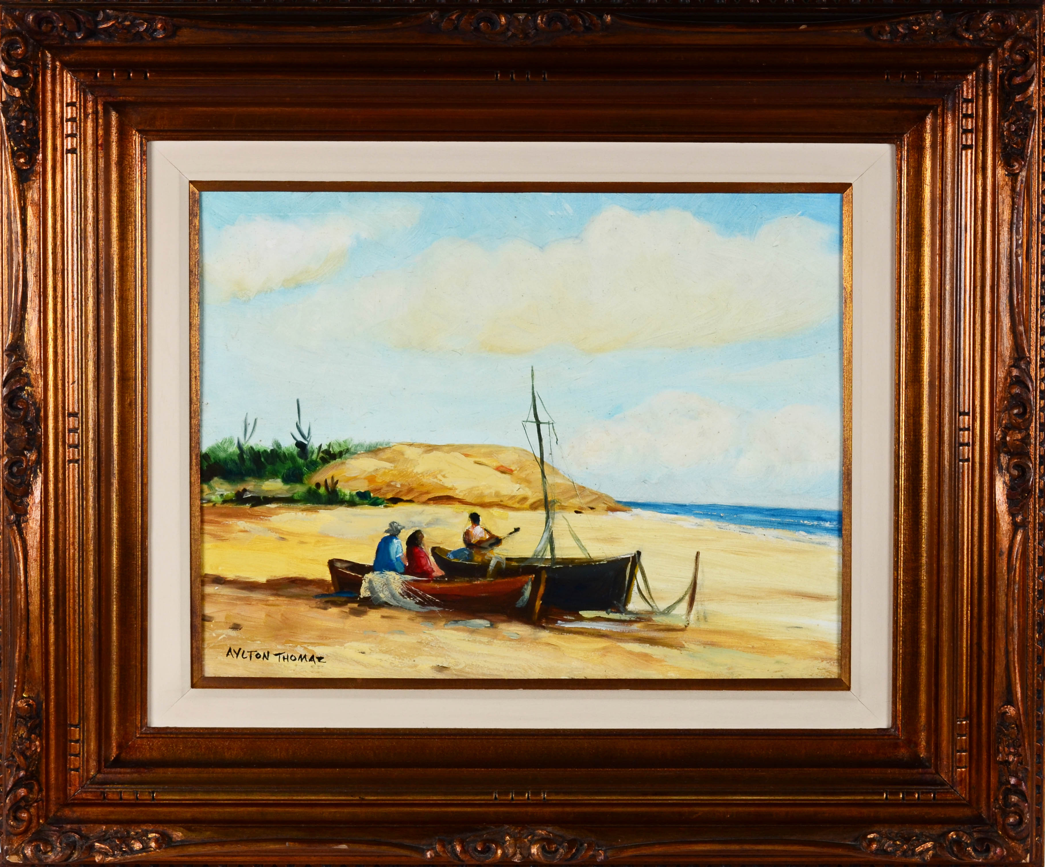 Praia com barcos e figuras - foto 1 de 3