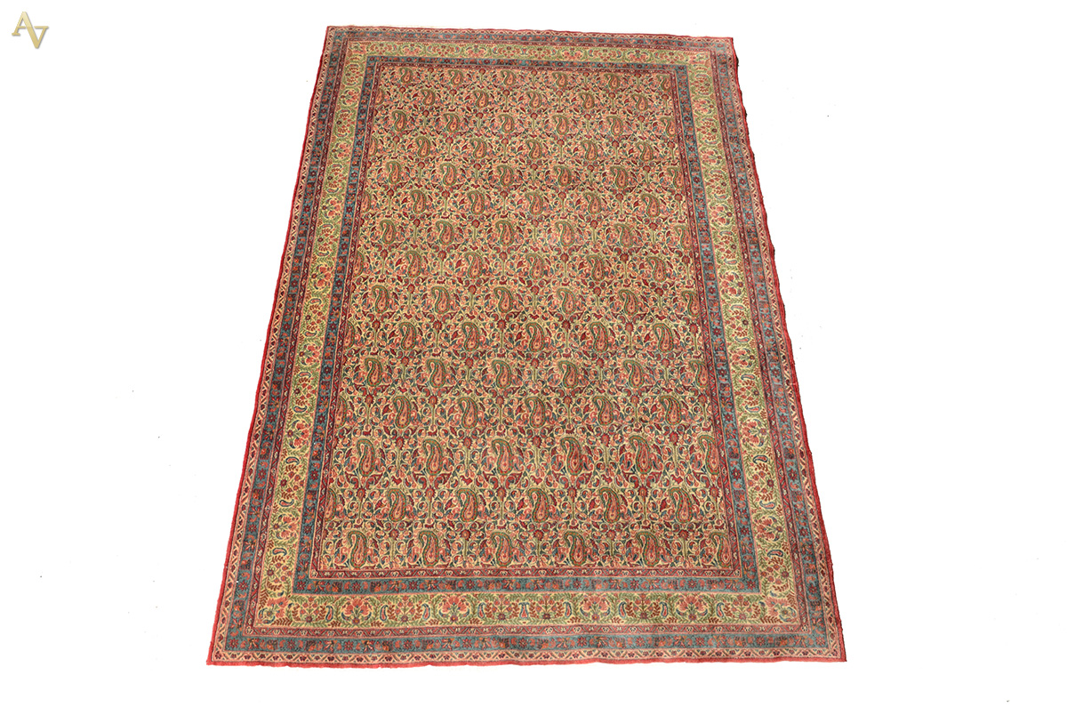 Tapete Gum. Medidas 2,70 x 1,80 m.
