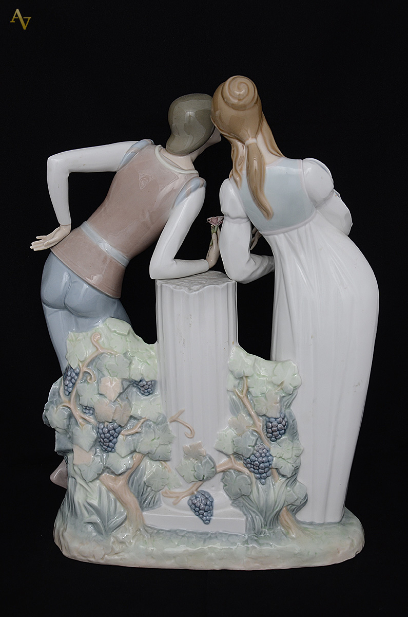LLADRO - Grupo escultórico de porcelana espanhola policromada... - foto 2 de 2