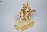 Escultura chinesa de osso representando guerrei... - Escultura chinesa de osso representando guerreiro. Altura 28 cm.