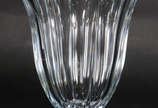 Vaso em bloco de cristal europeu facetado

  - Vaso em bloco de cristal europeu facetado

 