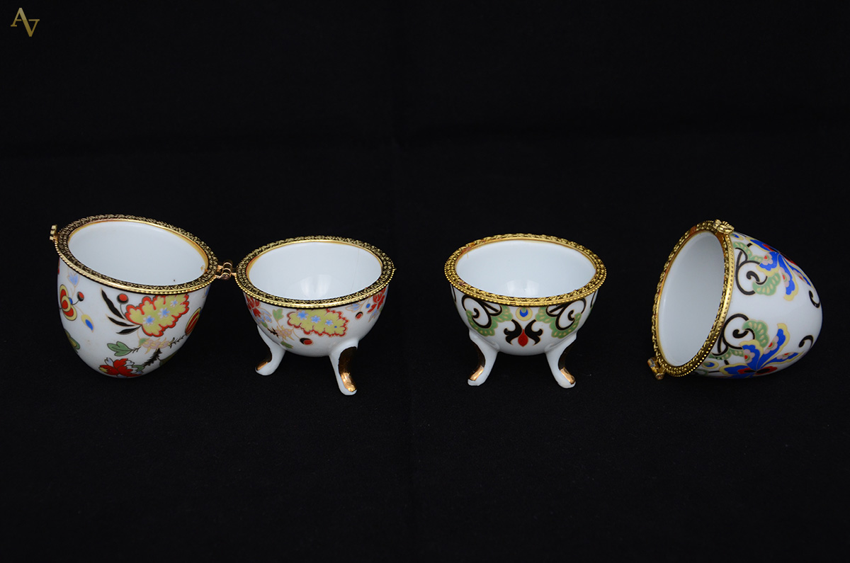Par de ovos porta jóias de porcelana. Altura 9 cm. - foto 2 de 2