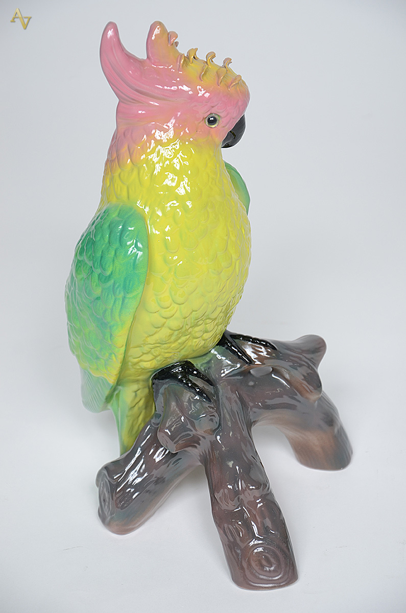 Cacatua de porcelana verde, altura 36 cm. - foto 2 de 2