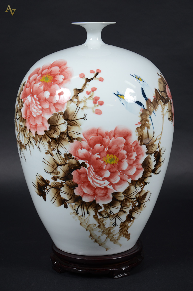 Vaso de porcelana chinesa pintado à mão. Altura 48 cm. - foto 1 de 2