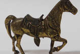 Estatueta de metal dourado representando Cavalo. - Estatueta de metal dourado representando Cavalo.