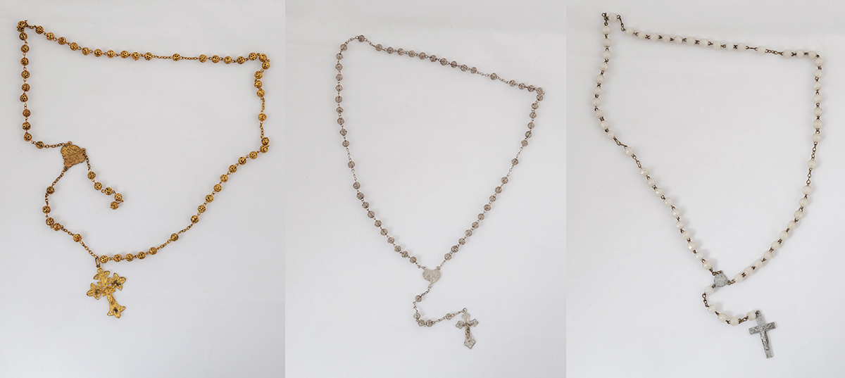 Três terços diversos. Alturas 34 cm, 36 cm e 38 cm.
