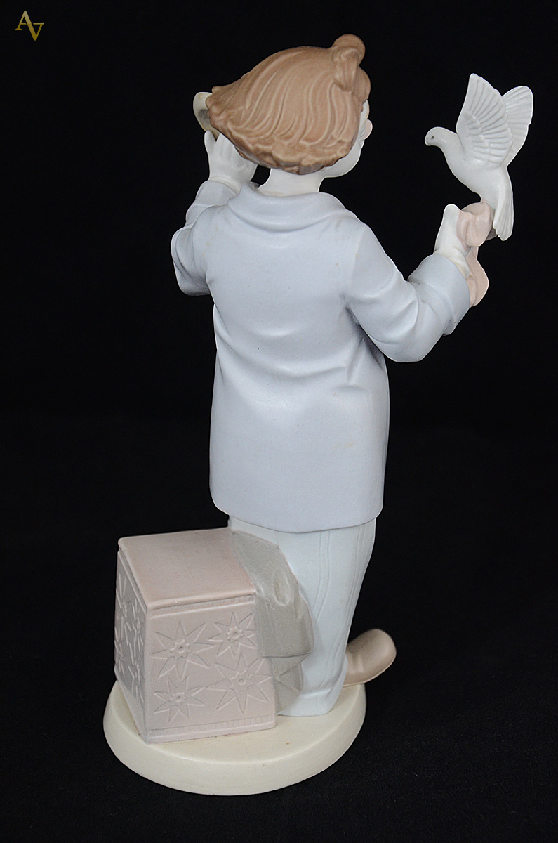 MARCO GINER - Escultura de porcelana representando palhaço. Altura 22... - foto 2 de 2