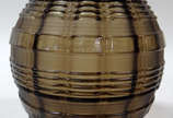 Frank Stella (1936),  - Vaso frances ART DECO de vidro fumé com frisos em relevo, assinado 