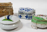 Quatro porta jóias diversos em porcelana, sendo... - Quatro porta jóias diversos em porcelana, sendo 1 Limoges 