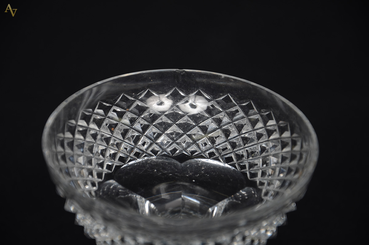 Seis taças para champagne de cristal. Altura 12 cm (um com bicado). - foto 2 de 2