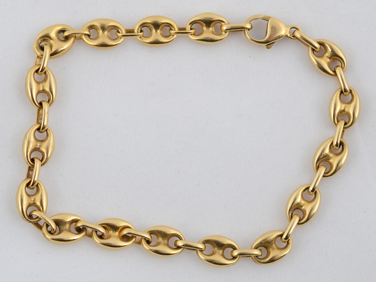 Pulseira em ouro 18 k, modelo GUCCI. Peso total 12,9 g - Comprimento...