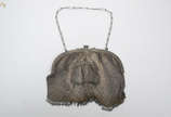 Bolsa de prata malha de prata. Medidas 20 x 16 ... - Bolsa de prata malha de prata. Medidas 20 x 16 cm - Peso total 0.150 kg (medidas sem alça).