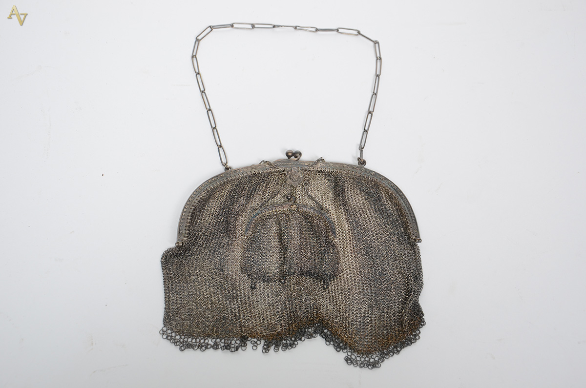 Bolsa de prata malha de prata. Medidas 20 x 16 cm - Peso total 0.150...