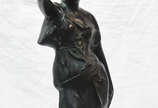 Luminária em resina representando  figura feminina - Luminária em resina representando  figura feminina